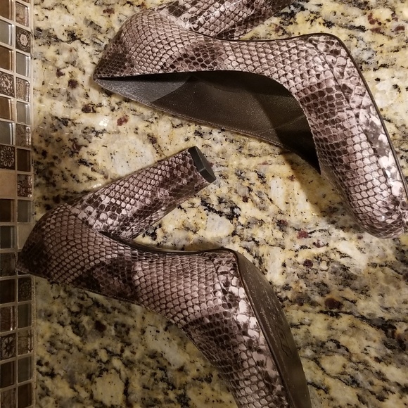 Stuart weitzman heels - Picture 3 of 6